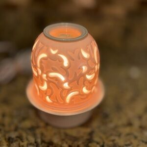 Mini Wax Warmer White Prince Trading Company 15 watt bulb included